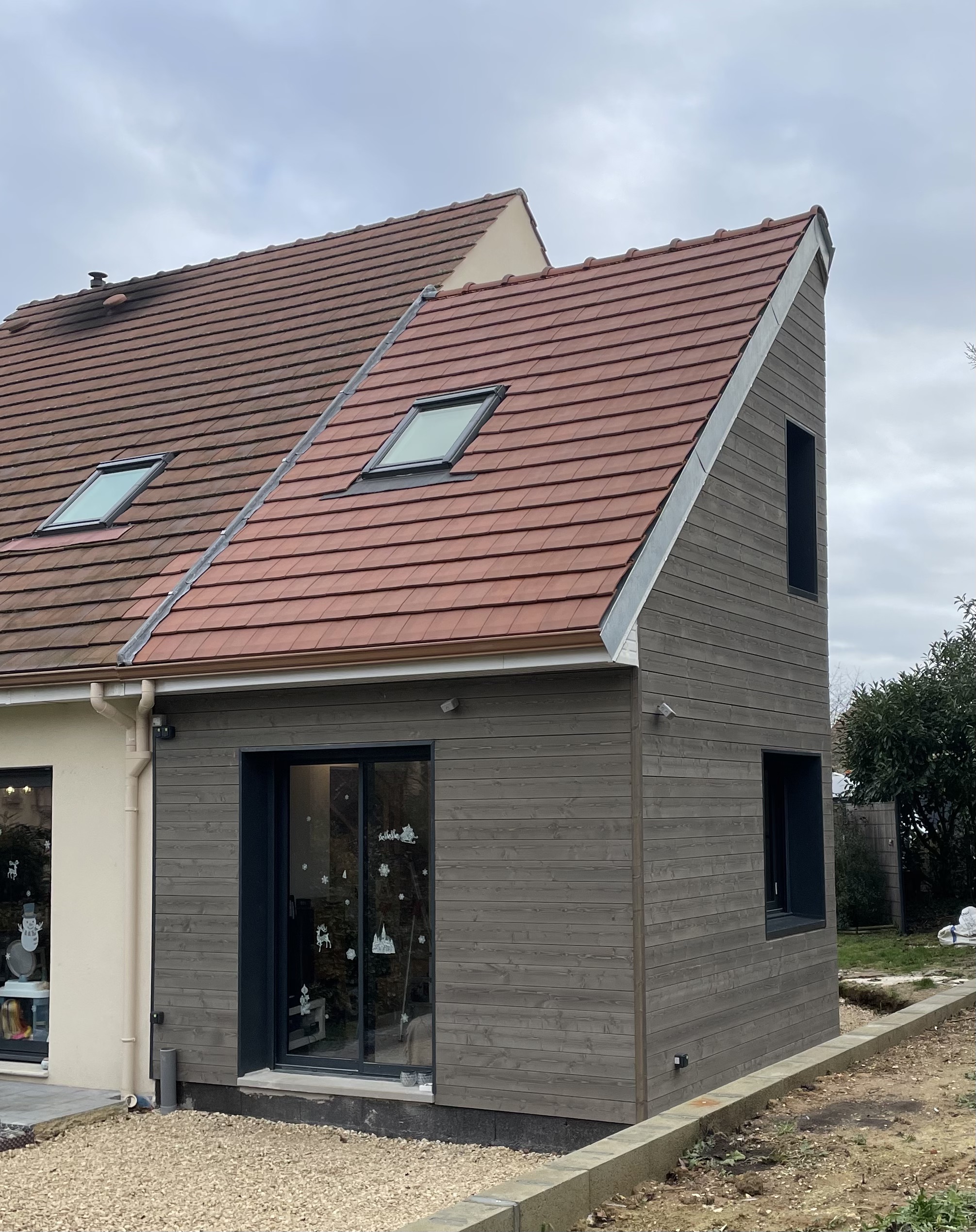 Agrandissez votre habitation avec la construction d'une extension de maison en ossature bois biosourcé économique et écologique