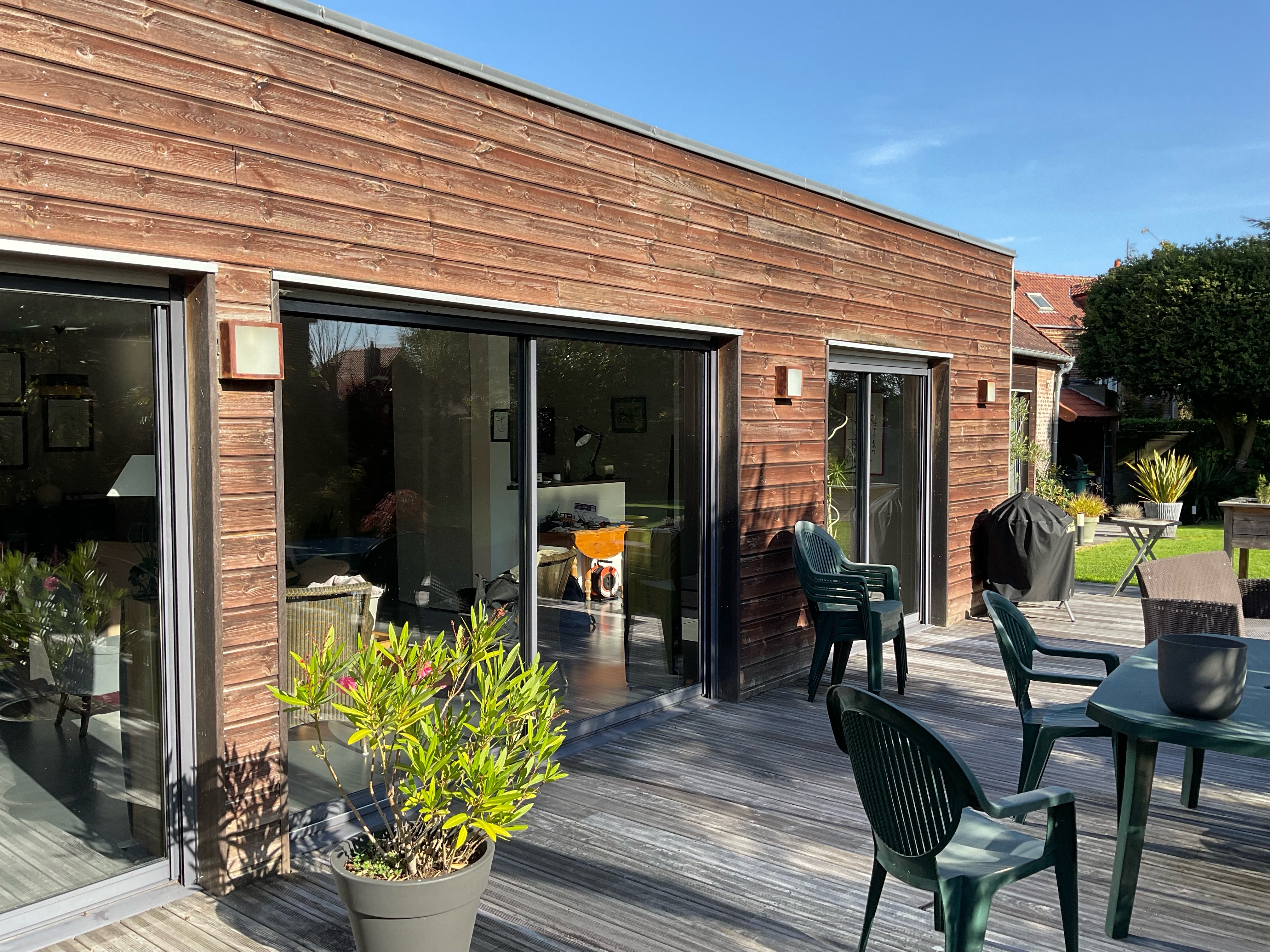 Nous pouvons réaliser des extensions ossature bois en bardage bois en Ile-de-France