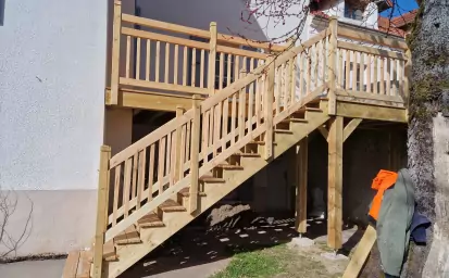 Aménagement extérieur en bois image 