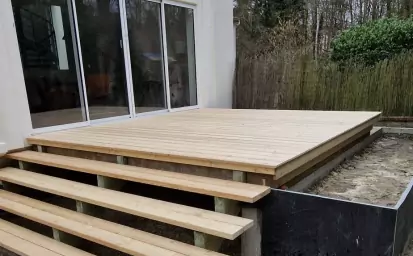 Aménagement extérieur en bois image 